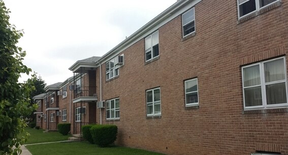 Photo - Hartwell Apartments