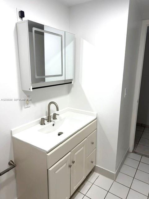 Photo - 3640 NW 9th St Unit 302