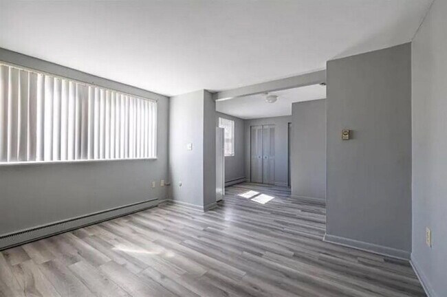 Photo - 171 Loudon Rd Unidad Apt 1