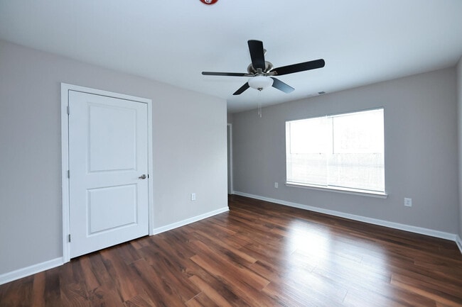 Waterside Oaks Apartments