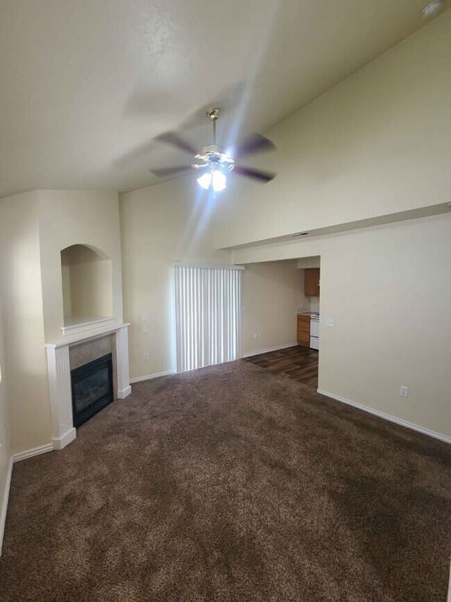 Photo - 405H Maid Jessica 6M Inv Unit 4824