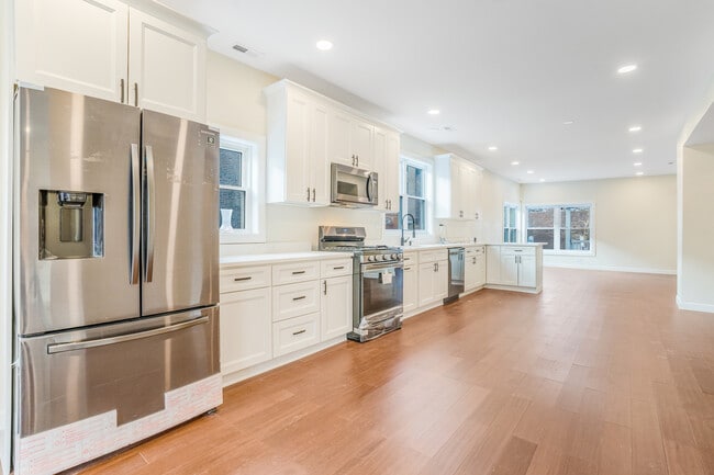 Photo - 4019 N Tripp Ave