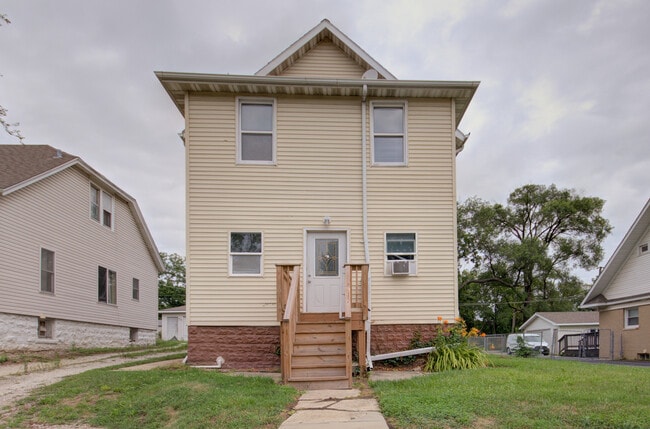 Building Photo - 813 Woods Ave Rental