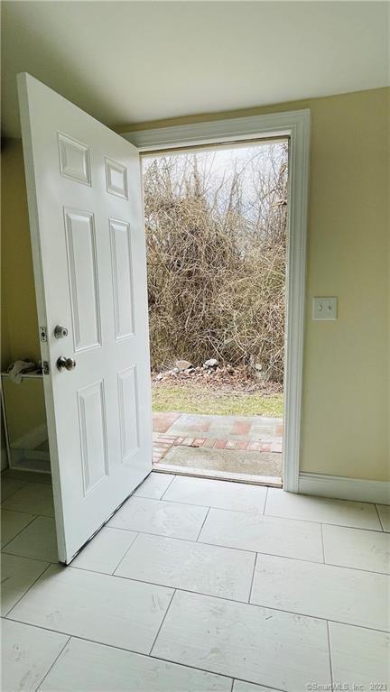 Photo - 31 Brainerd Rd Unit Lower level