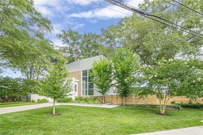 Photo - 2269 Briarwood Hills Dr NE