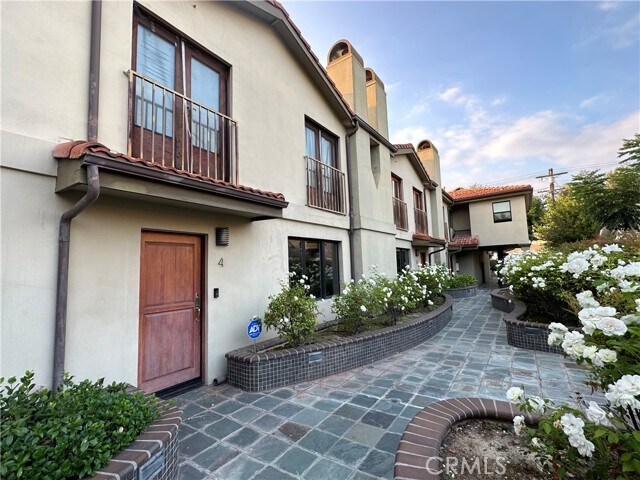 Photo - 2424 Oswego St Unit 4