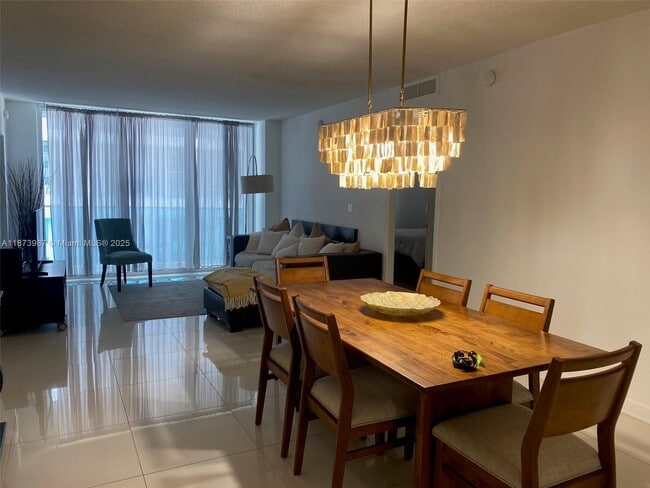 Building Photo - 4001 S Ocean Dr Unit 14F Rental