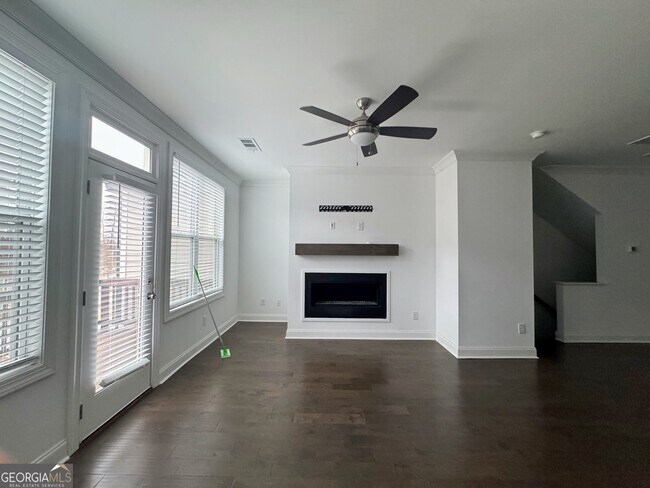 Photo - 4400 Sims Pk Overlook