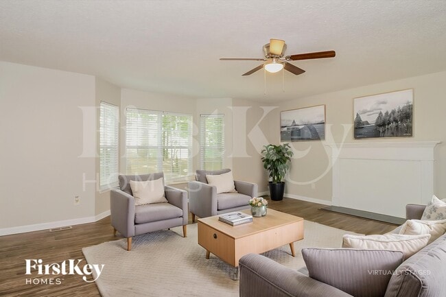 Photo - 944 Highland Glen Rd