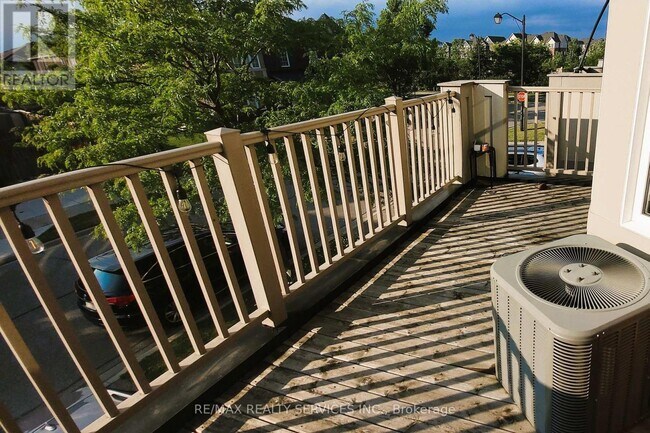 Photo - 222 Mortimer Cres