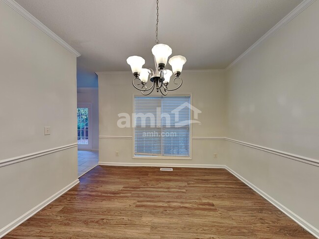 Photo - 2106 Forest Edge Dr