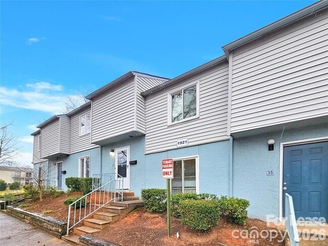 Photo - 1921 Mereview Ct Unidad #34