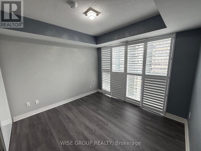 Photo - 30 Meadowglen Pl Unit 1403