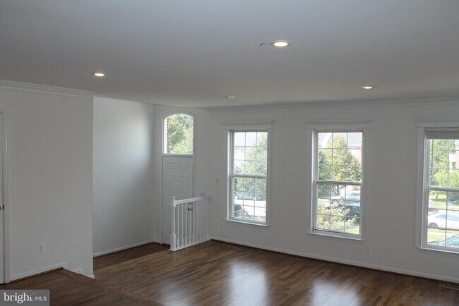 Photo - 2927 Mainstone Dr