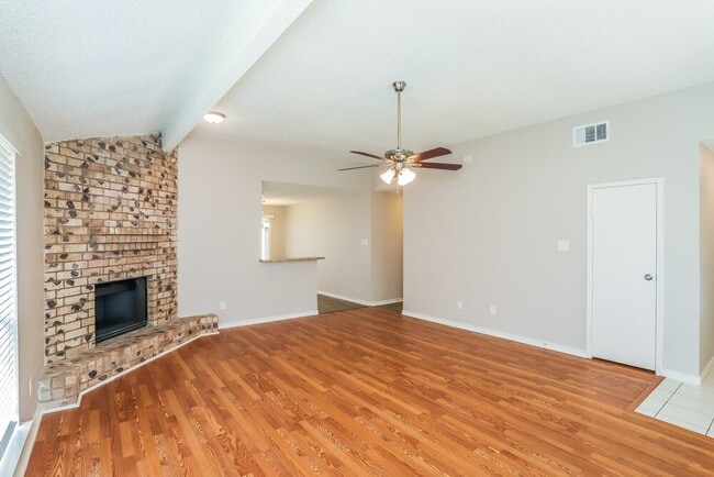 Photo - 10911 Kirkbud Ln