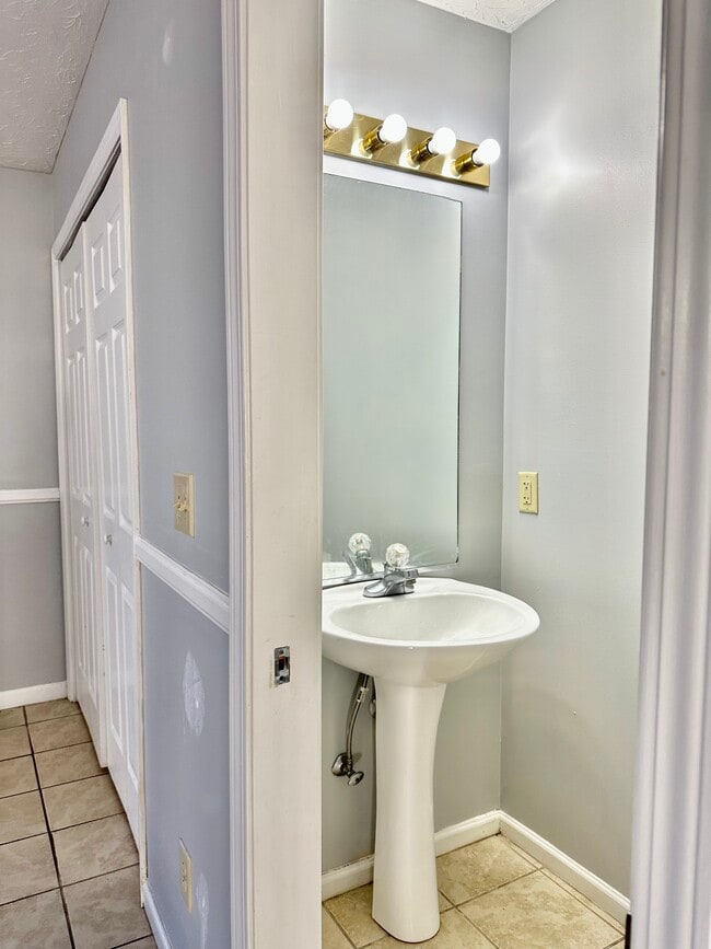 Photo - 1429 Trent Blvd