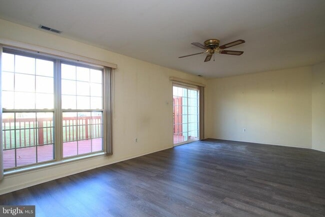 Photo - 109 Glennbrook Ct