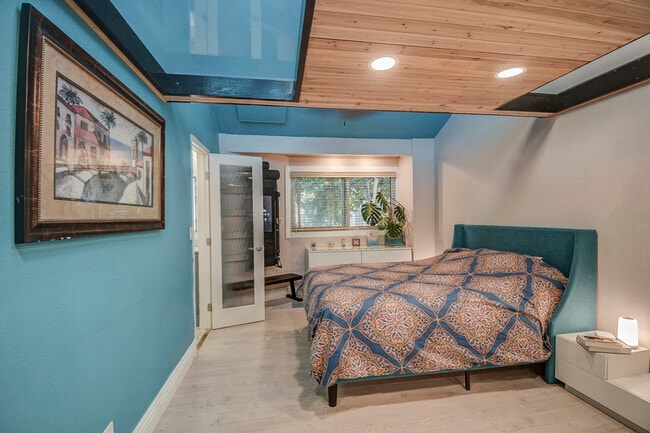 Photo - 11 Seamist Ct