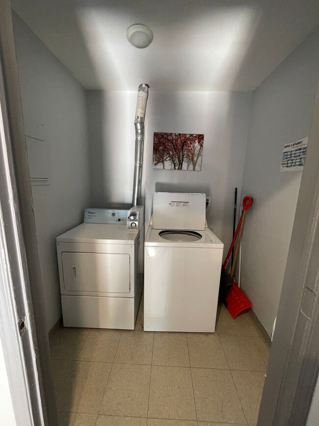Photo - 1765 Zebulon Dr Unit 1765 Zebulon Dr - D