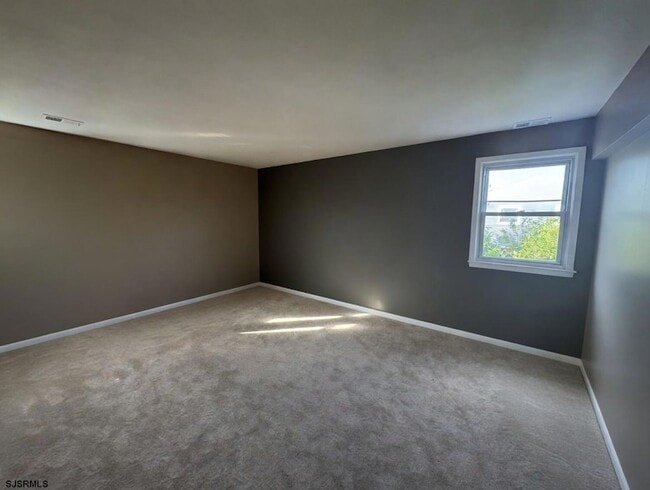 Photo - 352-354 Hampshire Drive Unit