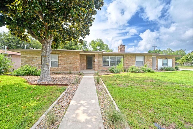 Photo - 671 W Merriweather St