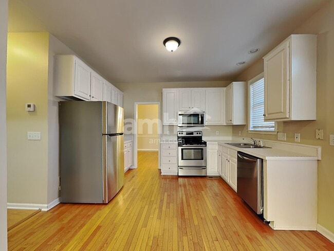 Photo - 3915 Red Hill Ct