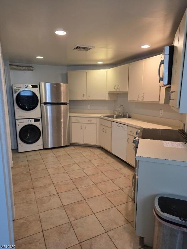 Photo - 81 Western Ave