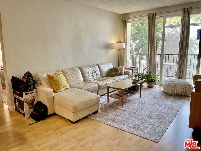 Photo - 23901 Civic Center Way Unidad 134