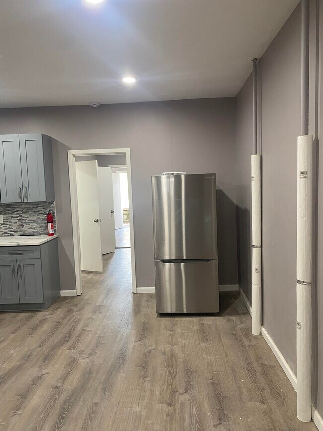 Photo - 422 Avenue C