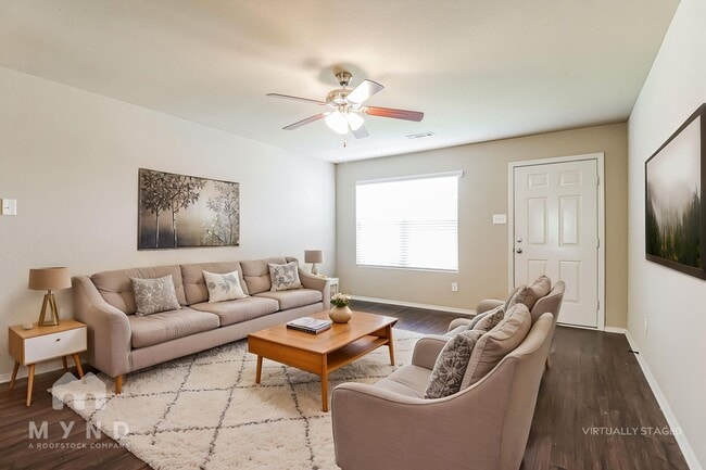 Photo - 934 Pinehurst Loop