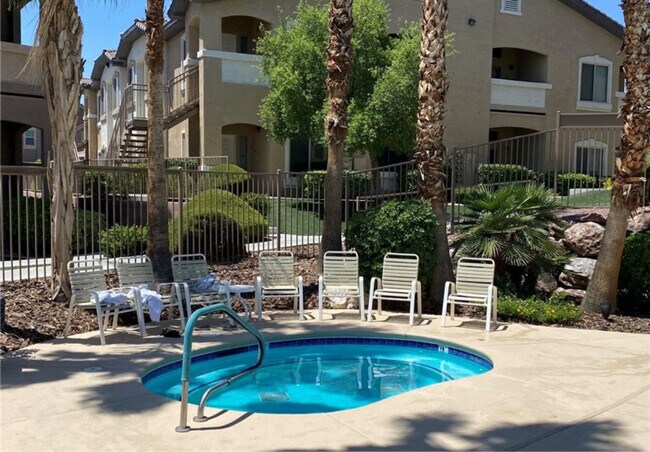 Photo - 8805 Jeffreys St