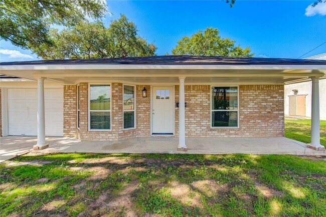 Photo - 1120 Mahlmann St