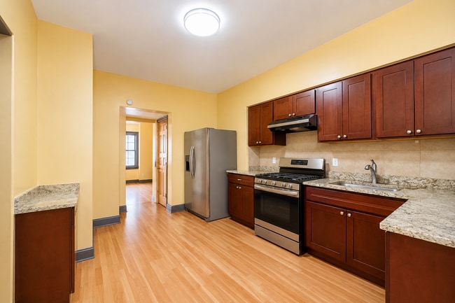 3213 S Green St Unit 1