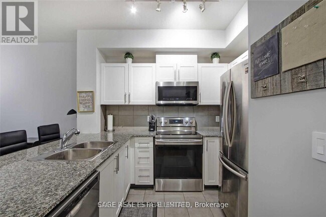 Photo - 16 Yonge St Unit 314