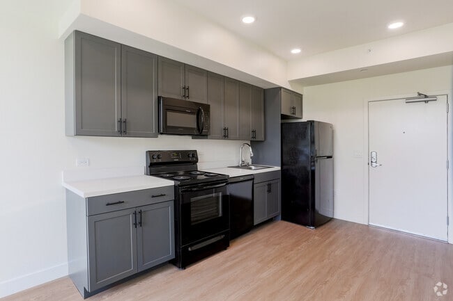 1BR, 1BA - 543SF - Kitchen