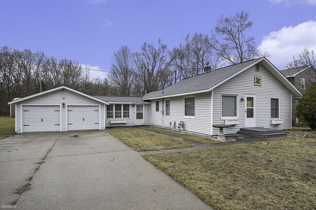 2 br, 1 bath House - 303 Starr Rd - 2 br, 1 bath House - 303 Starr Rd