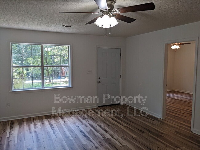 Photo - 255 Midway Rd