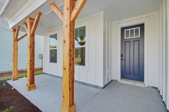 Photo - 3084 Claredon St