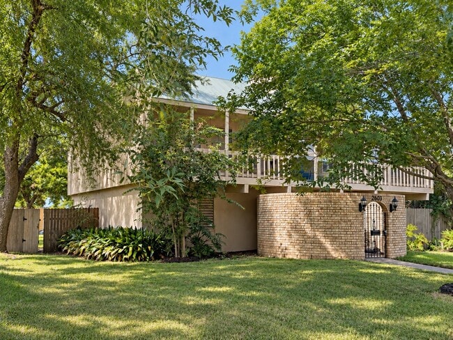 Photo - 2603 Lazy Lake Dr
