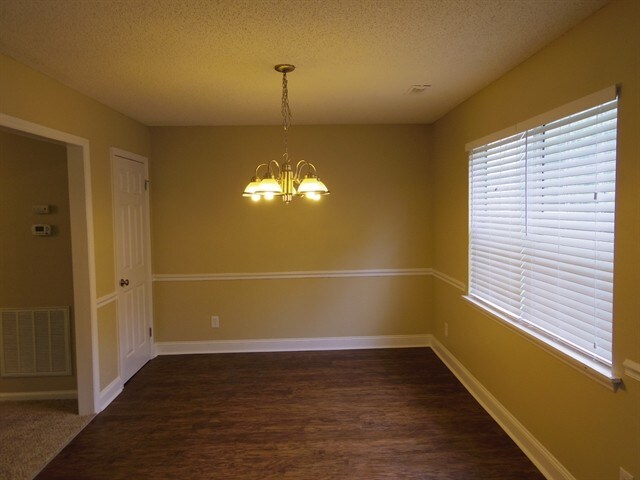 Photo - 6022 Gallant Ln