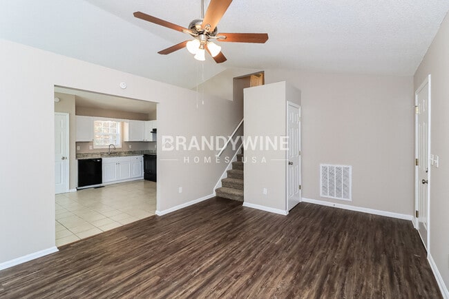 Photo - 216 Remington Ct