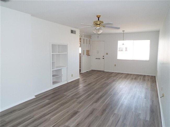 Photo - 1556 Council Dr