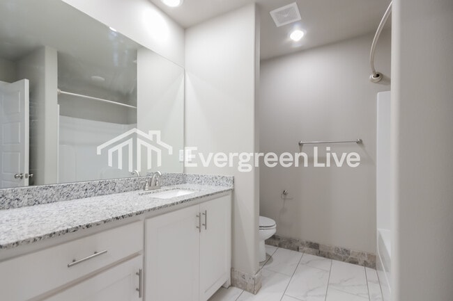 Photo - 600 E Osage Trce