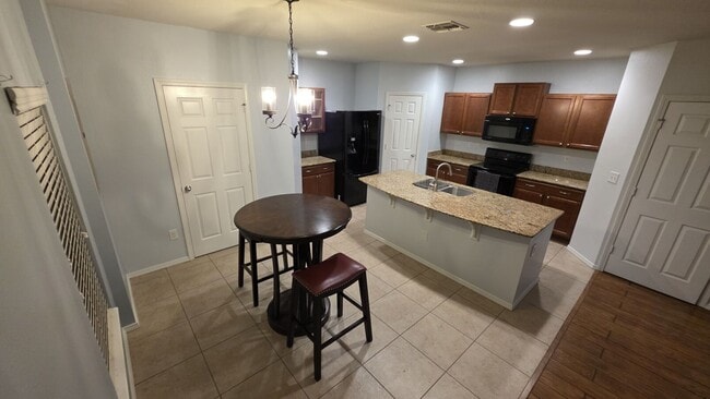 Photo - 4630 Chatterton Way