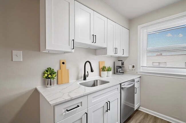 Photo - 7901 Roosevelt Blvd Unit B02