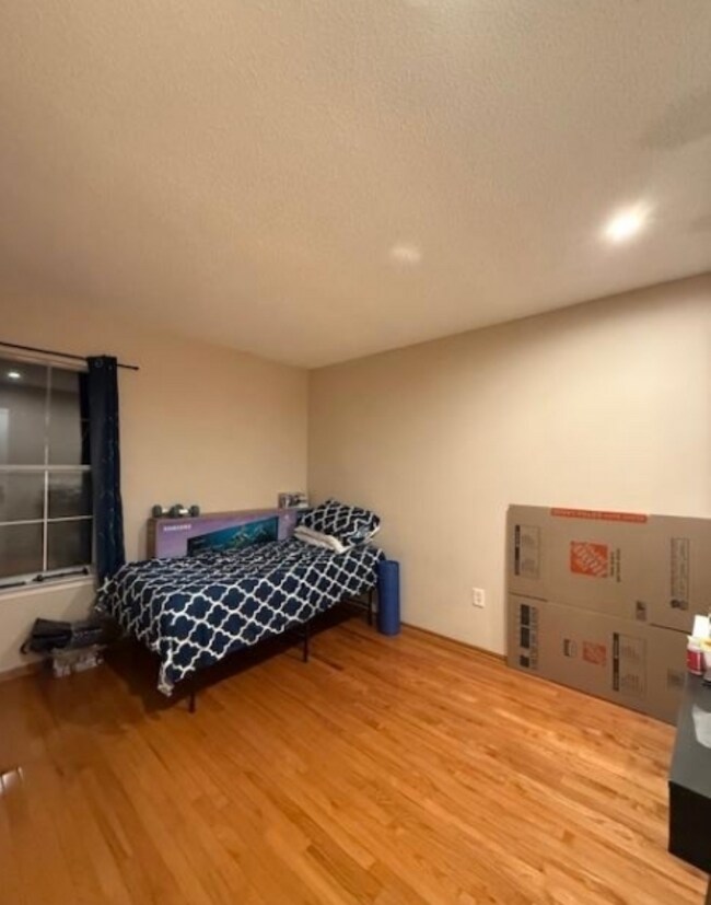 Photo - 2106 Doolittle Dr