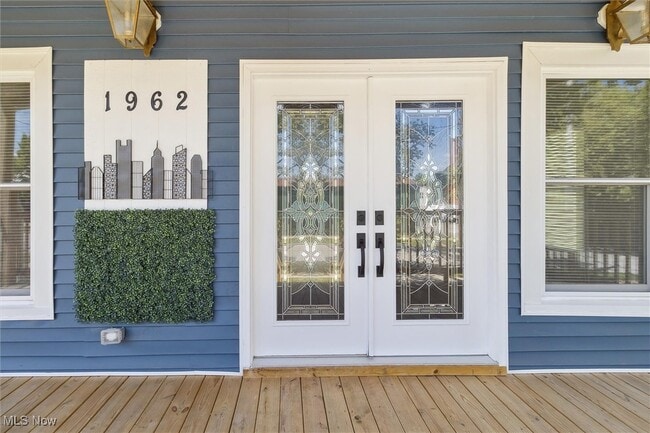 Photo - 1962 W 96th St