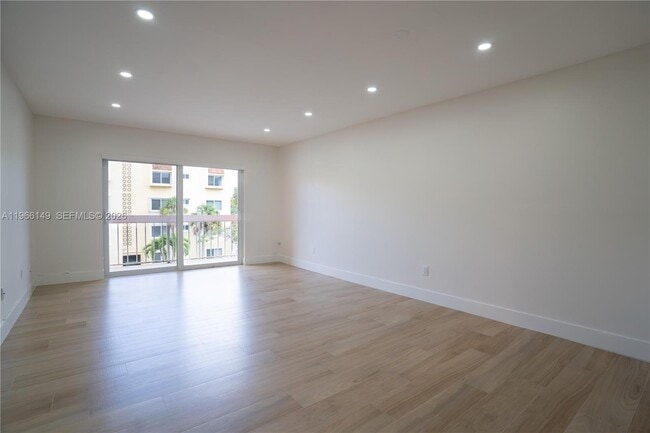 Photo - 7720 Camino Real Unidad E-307