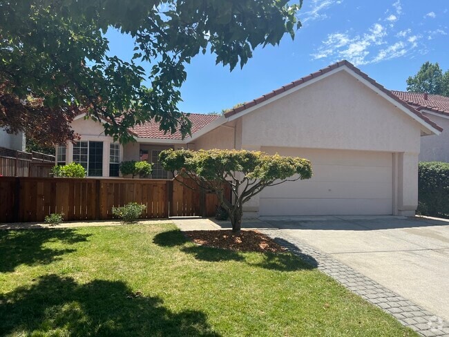 Building Photo - 206 Cayetano Dr Rental