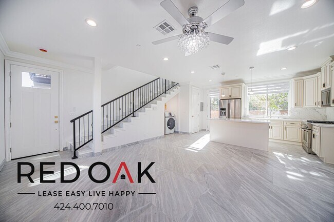 Building Photo - 2017 Centinela Ave